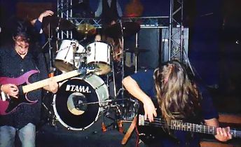 psycho_symphony3.jpg (19857 bytes)